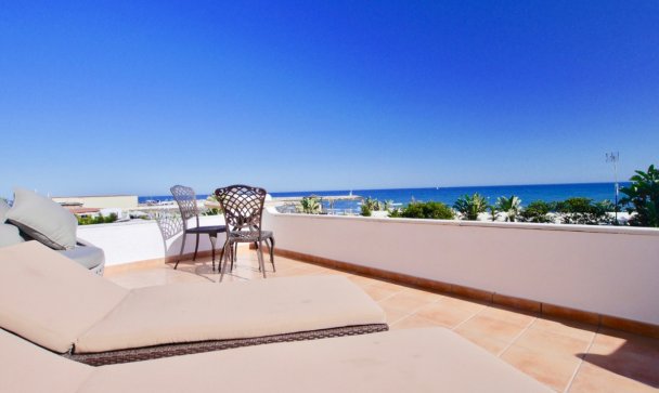 apartment - Wiederverkauf - Marbella - Puerto de Cabopino