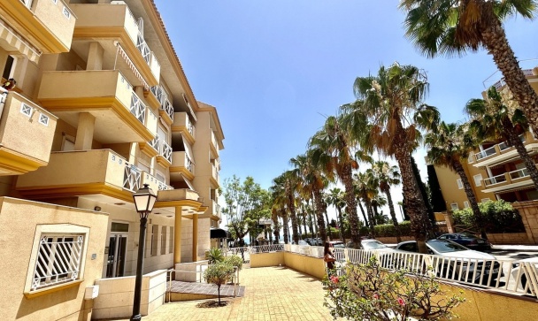 apartment - Wiederverkauf - Orihuela - Cabo Roig