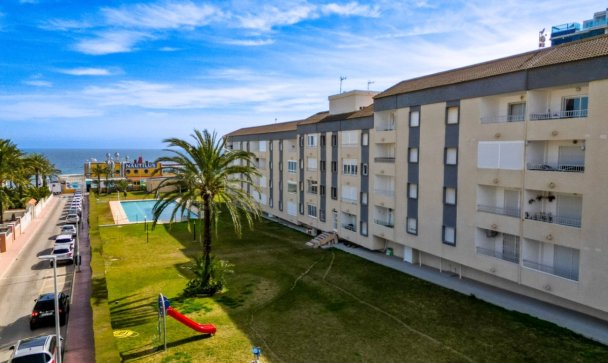 apartment - Wiederverkauf - Orihuela - Punta Prima
