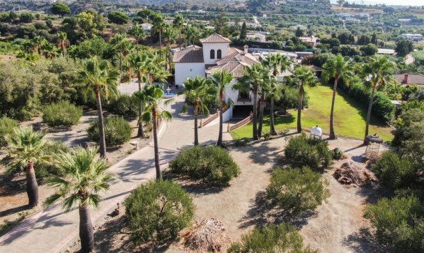 Country house - Resale - Estepona - Estepona Centro
