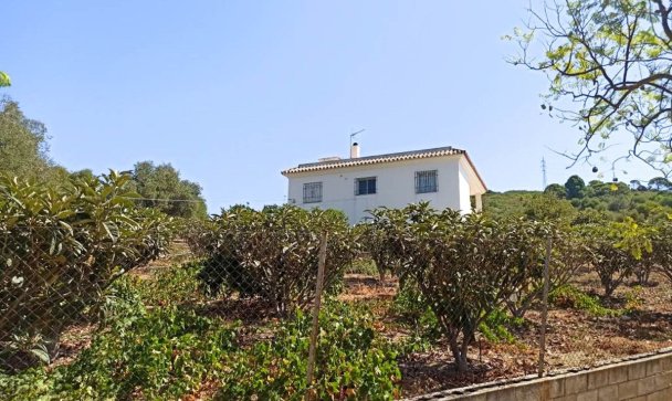 Country house - Resale - Estepona - Estepona Centro