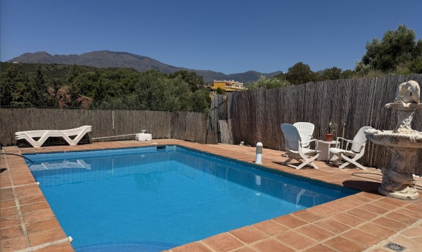 Country house - Wiederverkauf - Estepona - Estepona Centro