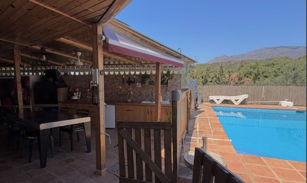 Country house - Wiederverkauf - Estepona - Estepona Centro