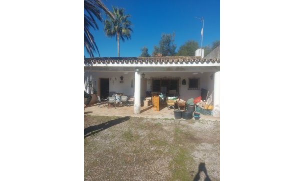Country house - Wiederverkauf - Estepona - Estepona Centro