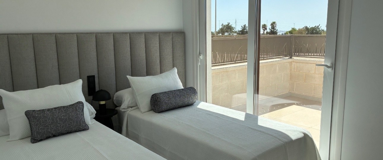 Neue Gebäude - Laguna Azul Villa - Los Montesinos - La Herrada