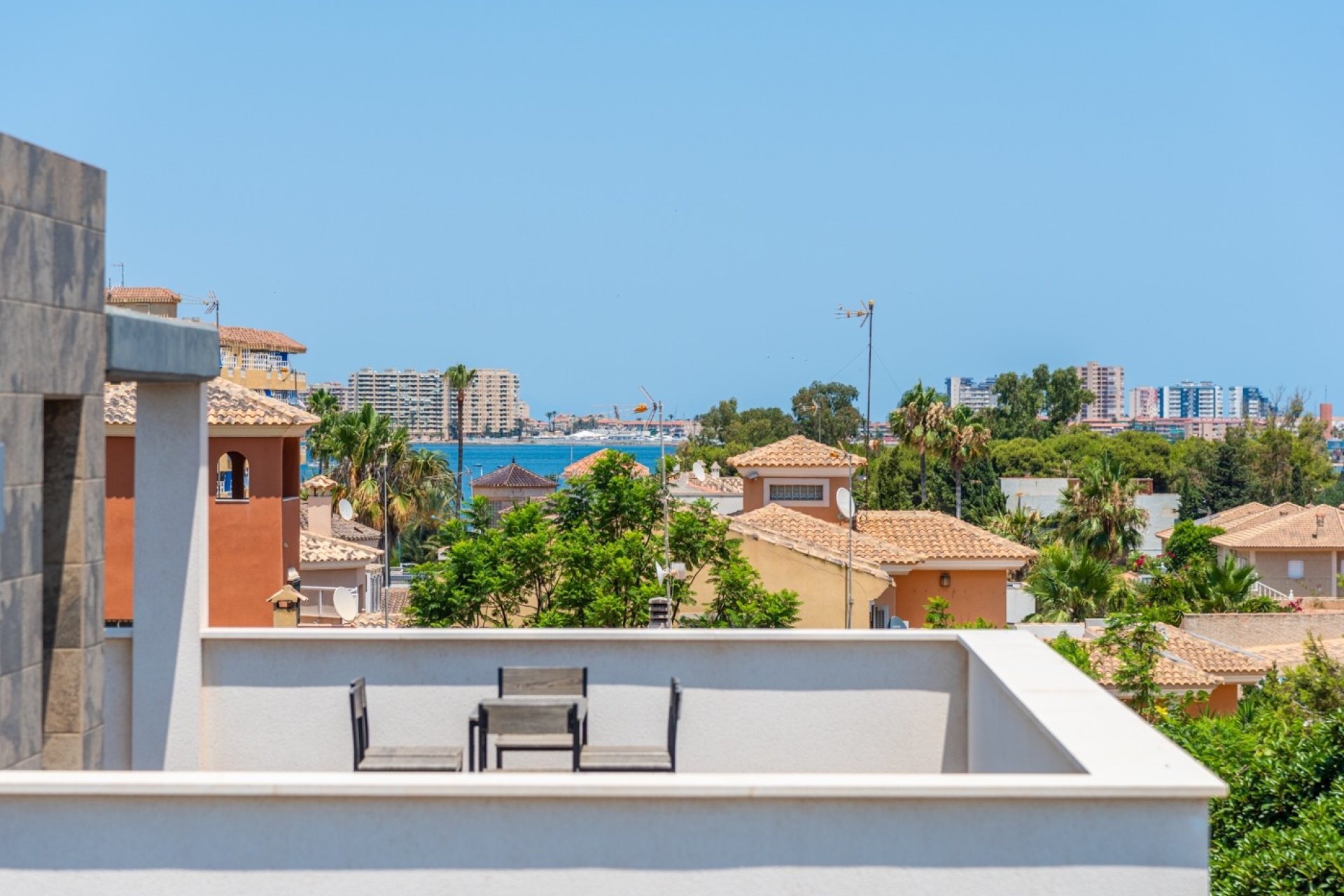 Neue Gebäude - Modelo Silvia - La Manga del Mar Menor - Playa Honda