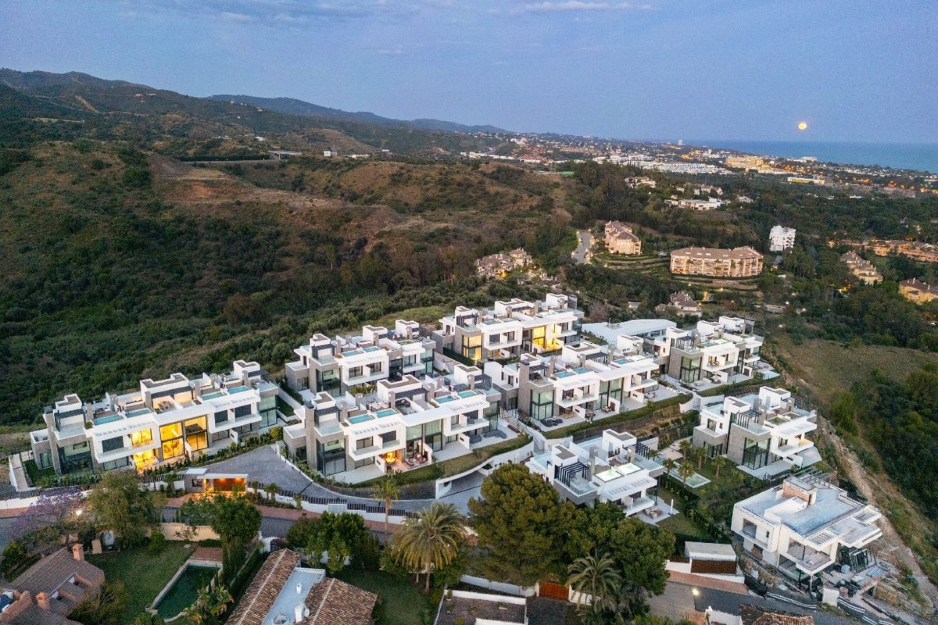 Neue Gebäude - Town house - Marbella - Marbella Centro
