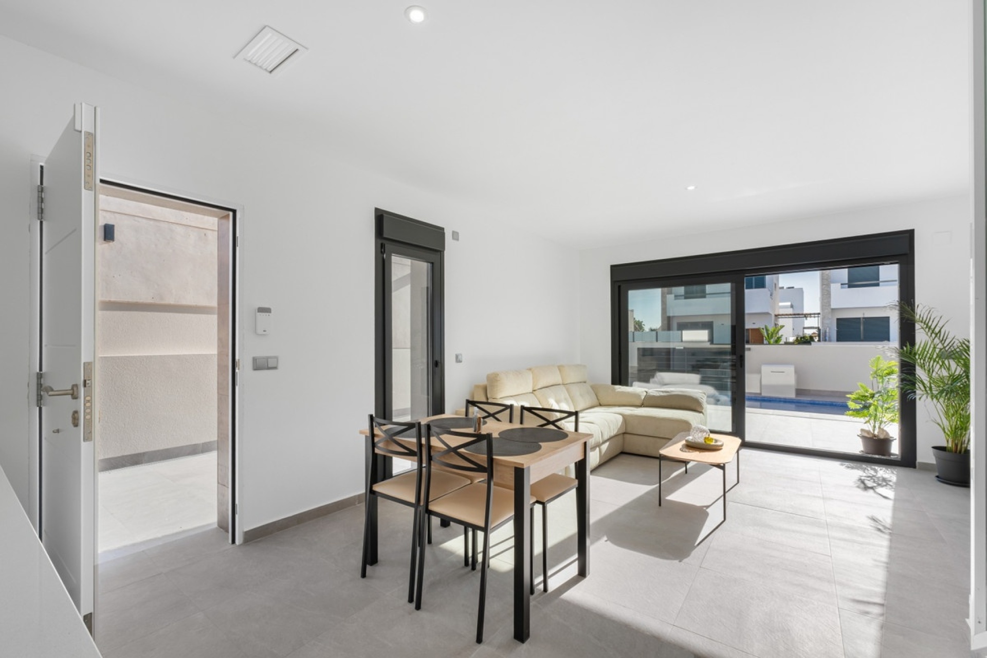 Neue Gebäude - Villa - Daya Nueva - Daya Nueva Centro