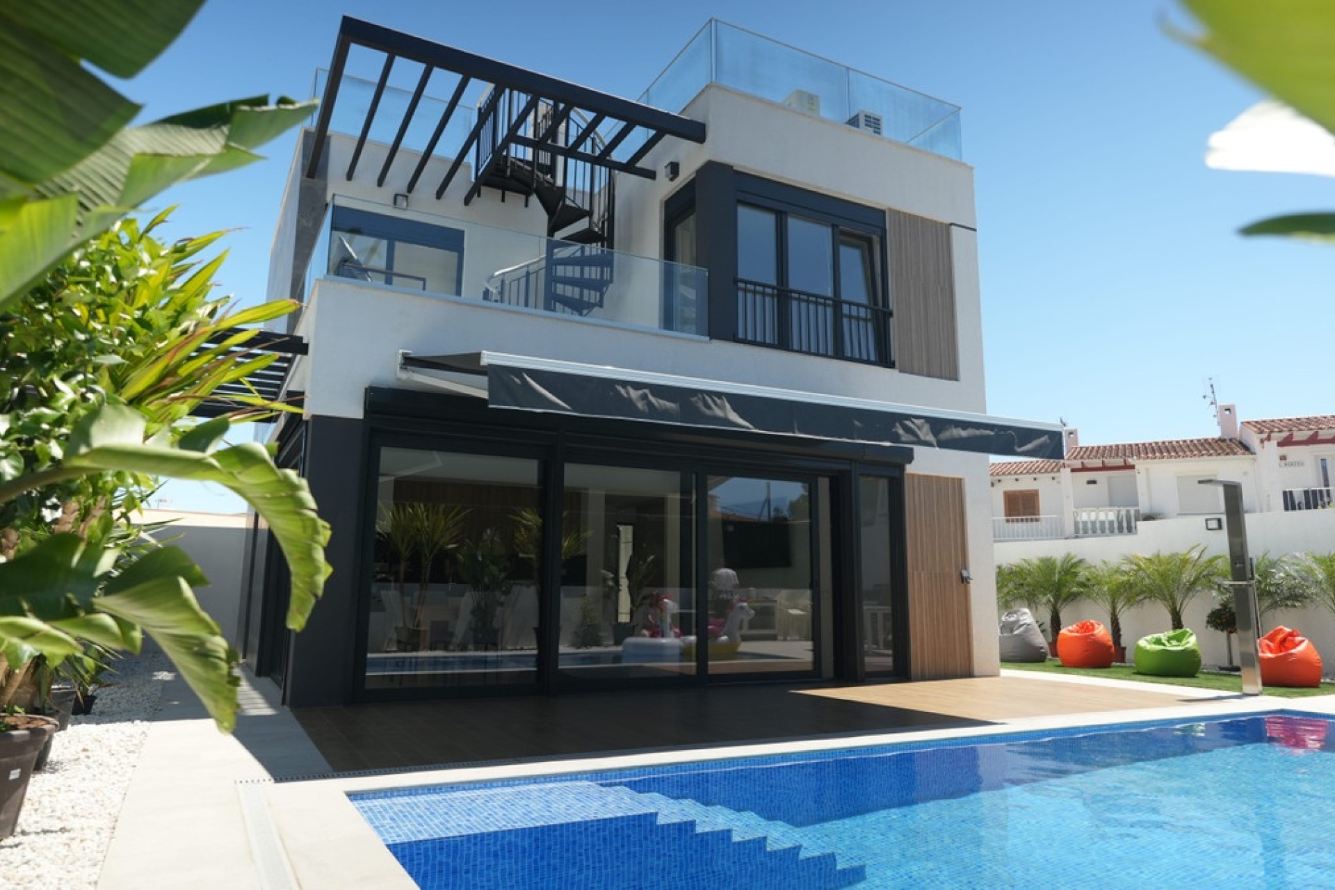 Neue Gebäude - Villa - La Nucía - La Nucia Centro
