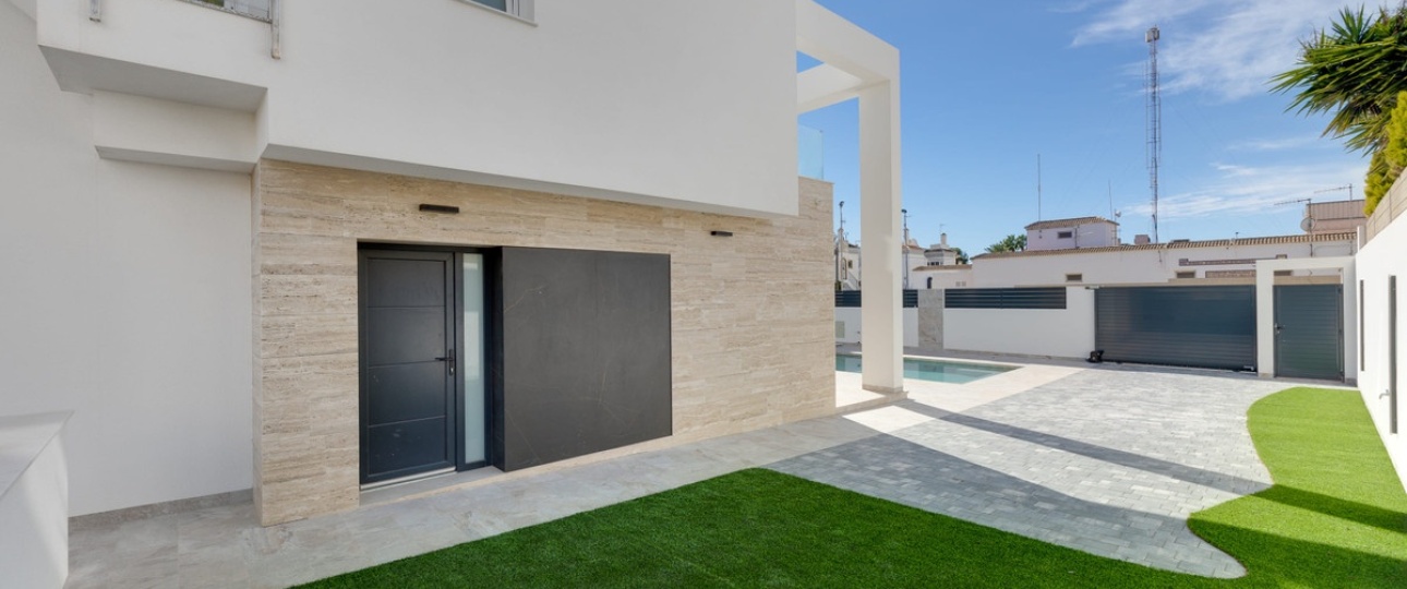 Neue Gebäude - Villa - Torrevieja - Torrevieja Centro