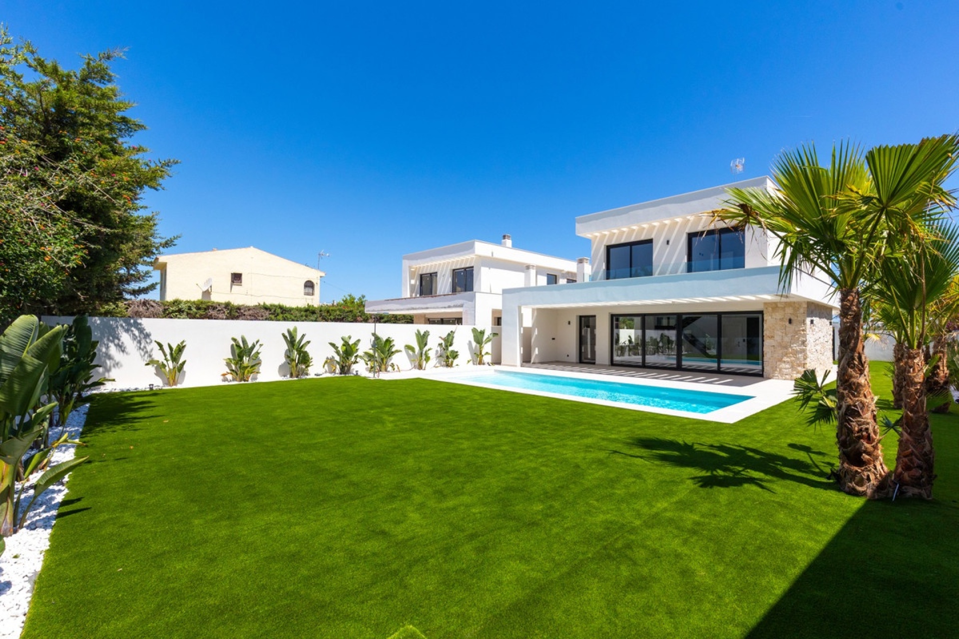 Neue Gebäude - Villa - Torrevieja - Torrevieja Centro