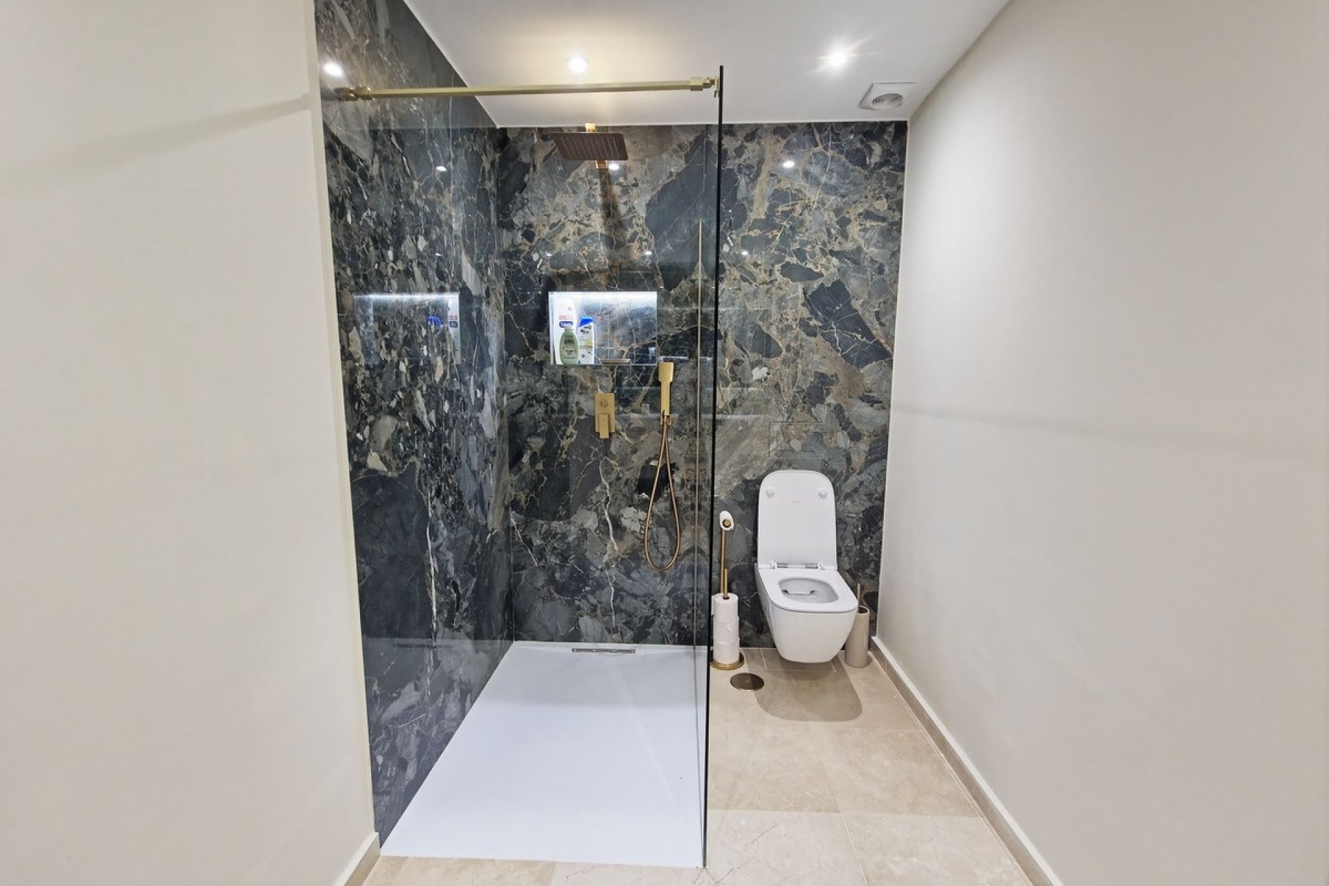 Resale - apartment - Benahavís - Benahavís Centro
