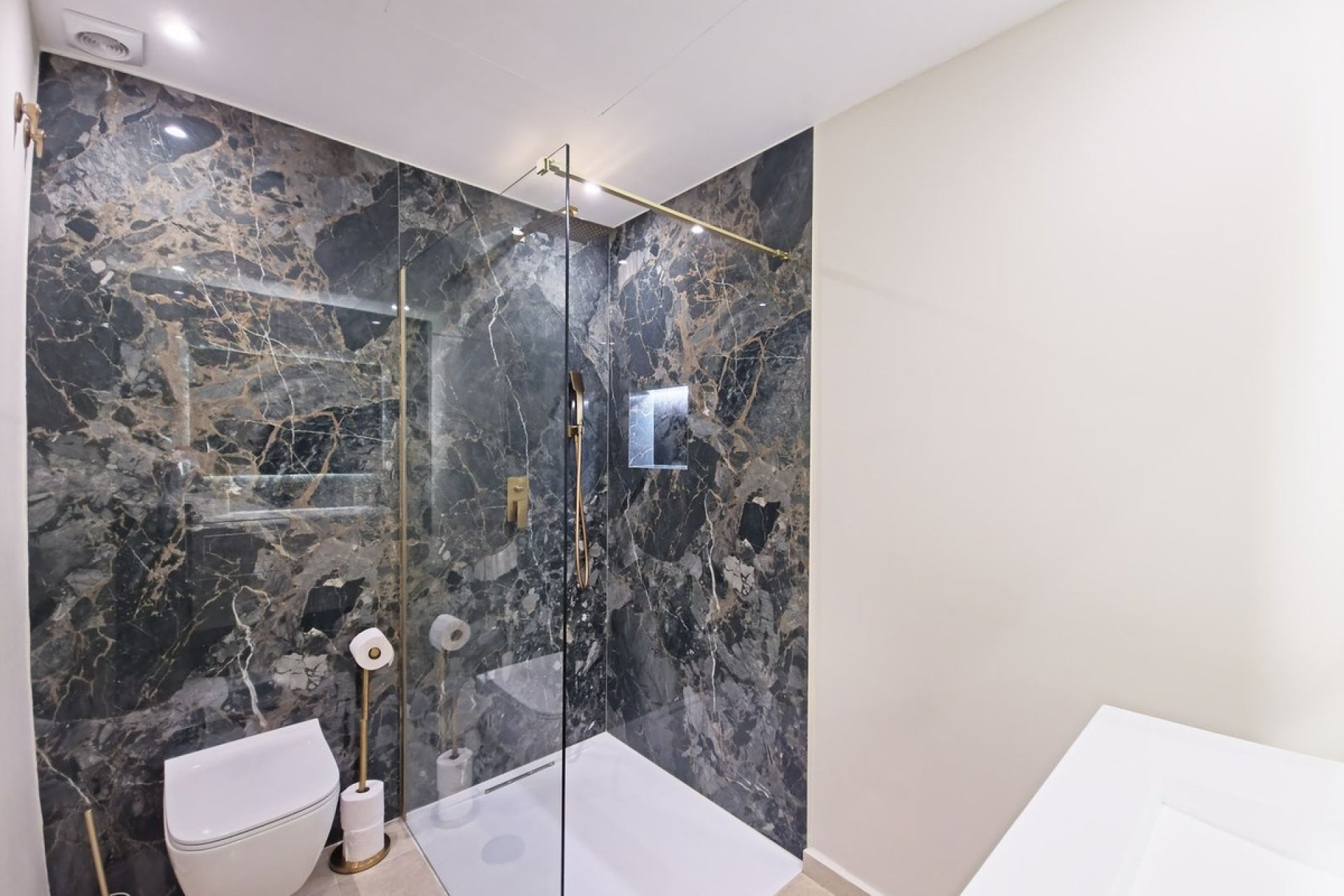 Resale - apartment - Benahavís - Benahavís Centro
