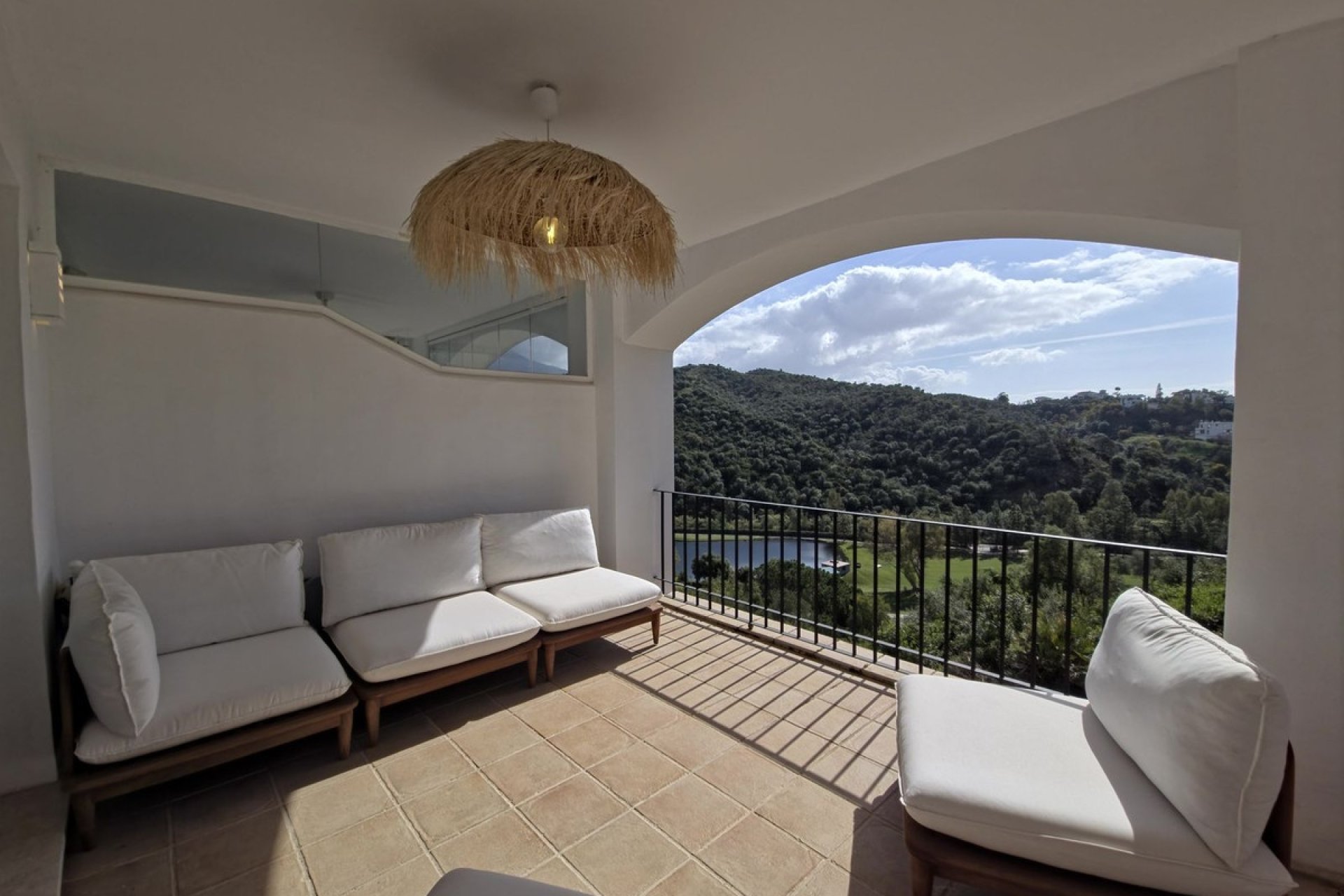 Resale - apartment - Benahavís - Benahavís Centro