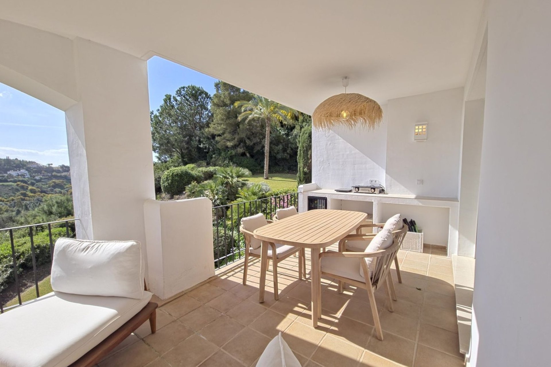 Resale - apartment - Benahavís - Benahavís Centro