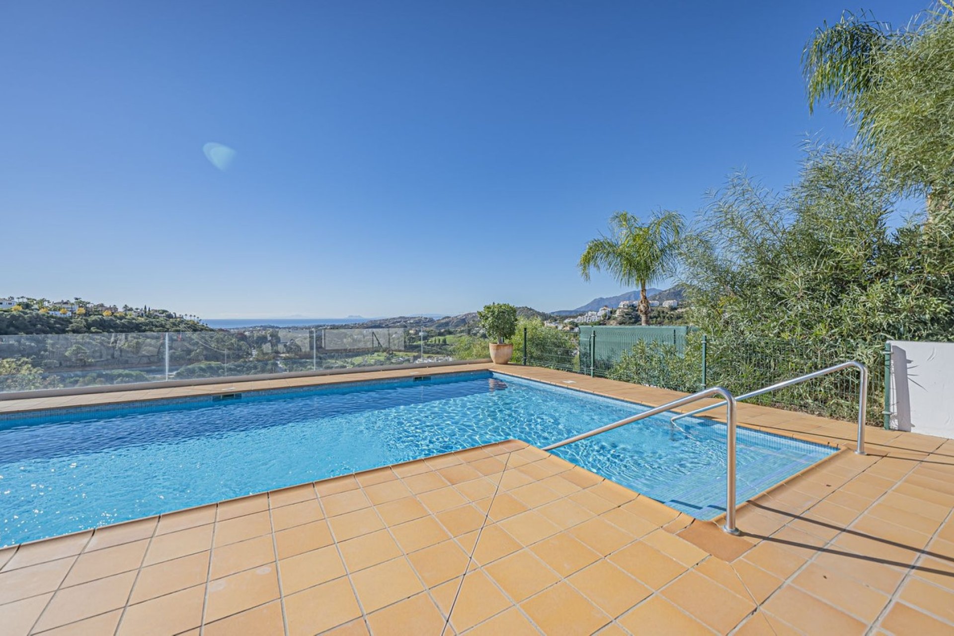 Resale - apartment - Benahavís - Benahavís Centro