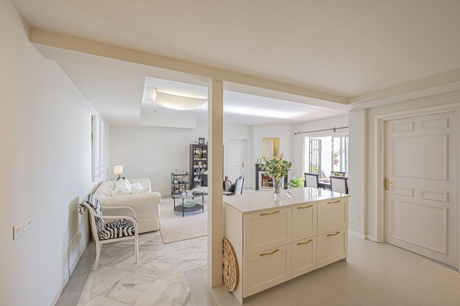 Resale - apartment - Benahavís - Benahavís Centro