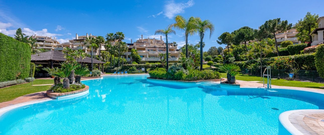 Resale - apartment - Benahavís - Benahavís Centro