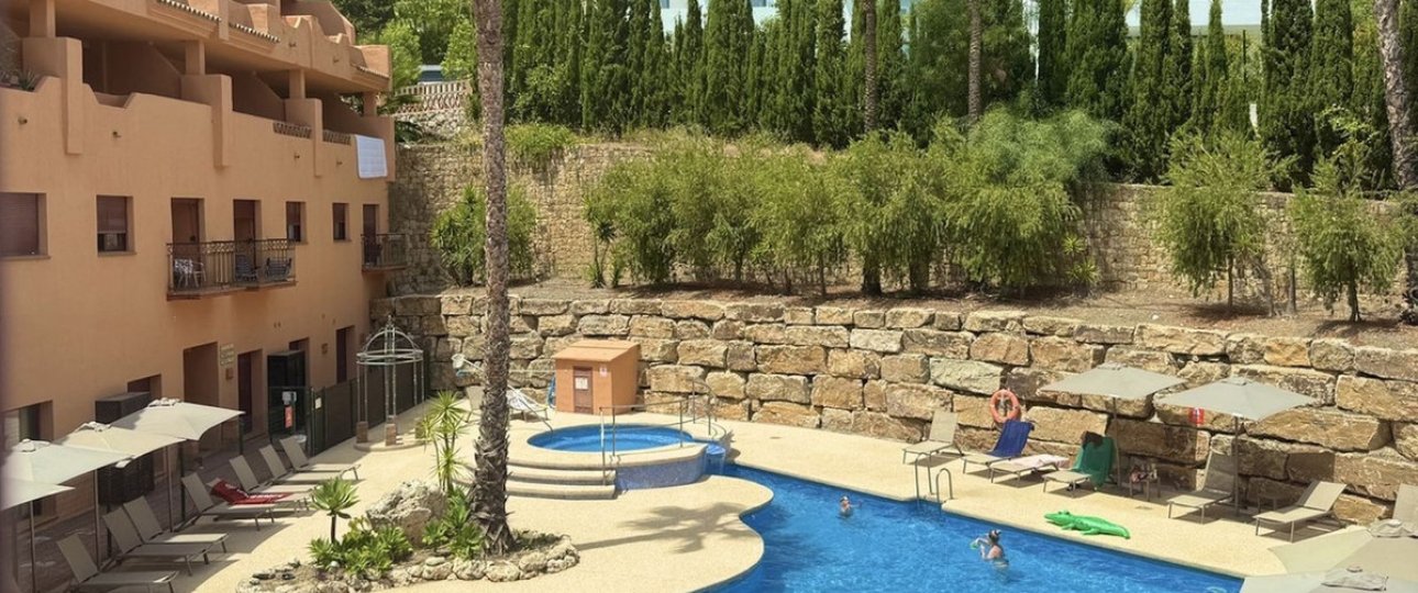 Resale - apartment - Benahavís - Benahavís Centro