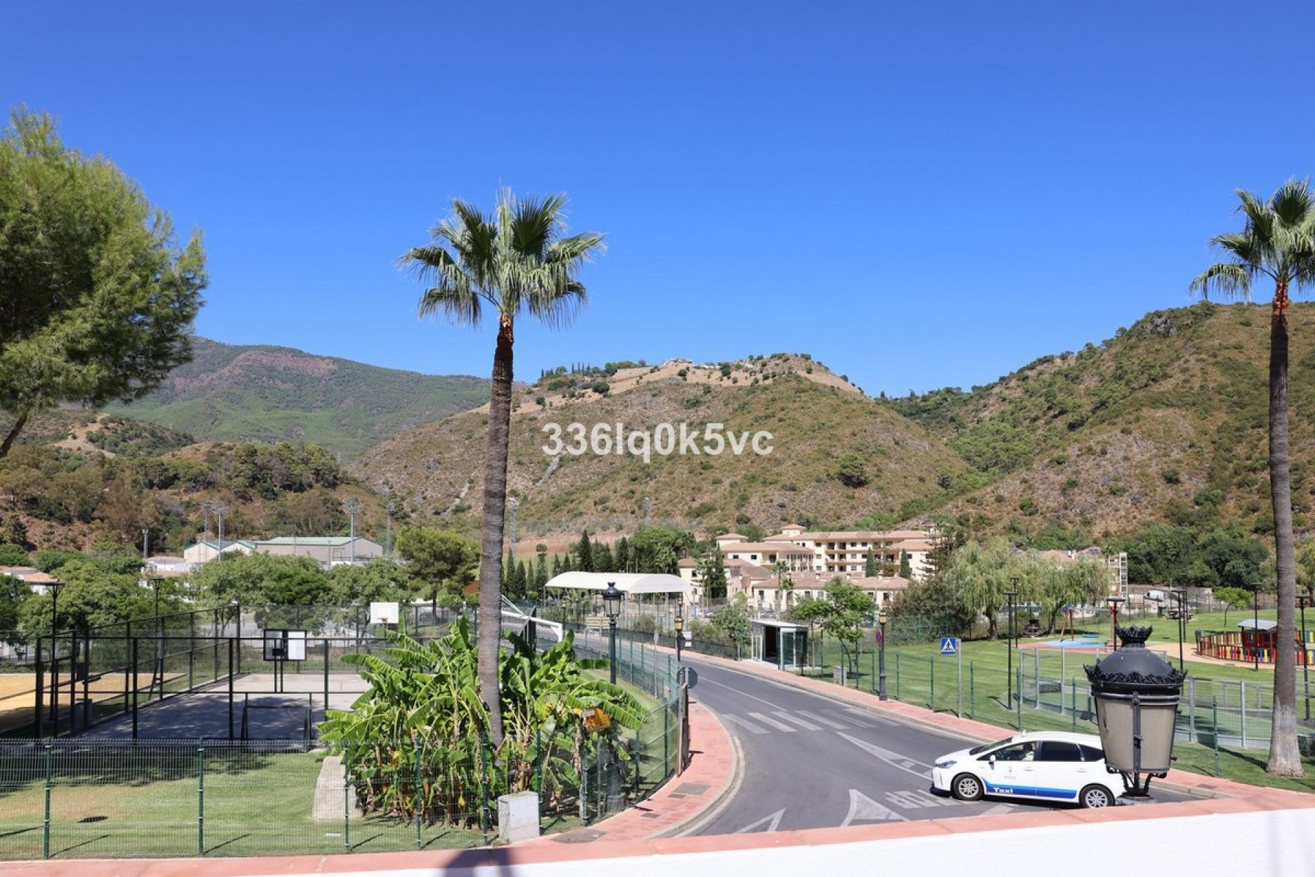 Resale - apartment - Benahavís - Benahavís Centro
