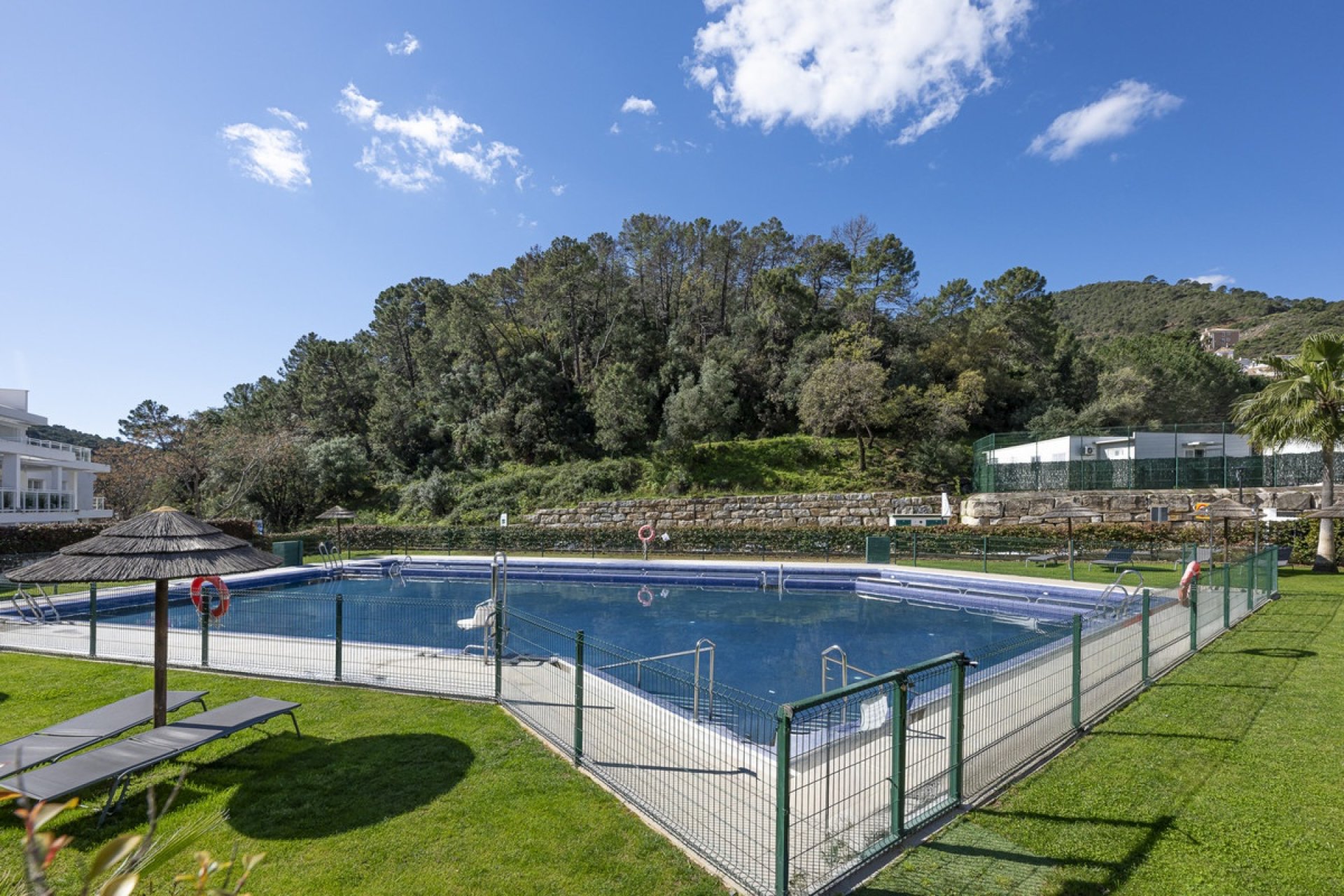 Resale - apartment - Benahavís - Benahavís Centro