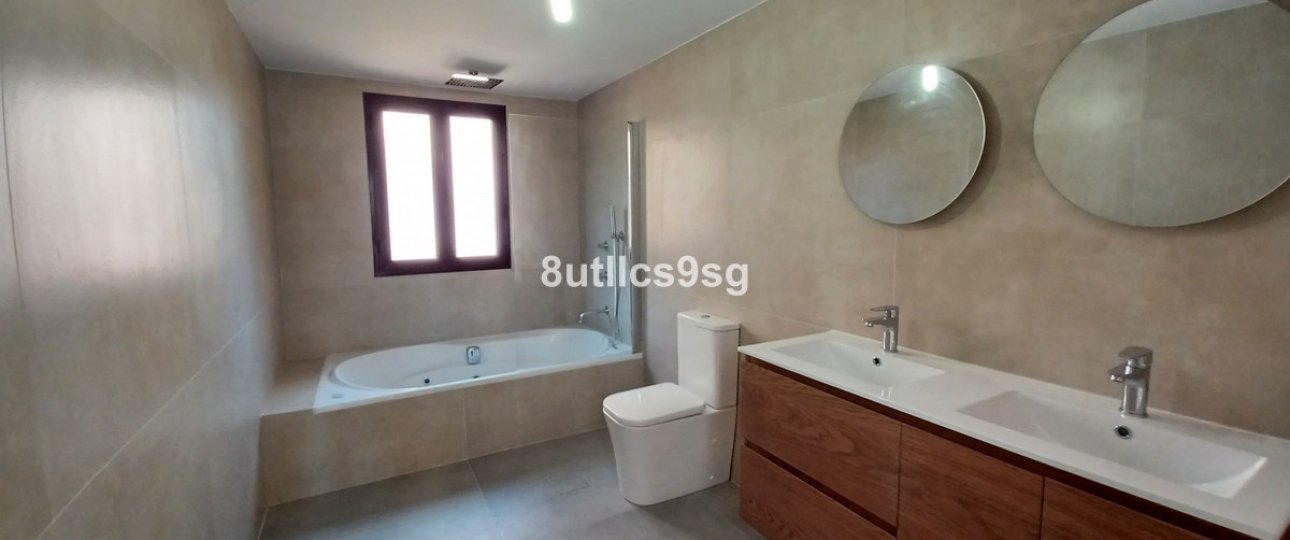 Resale - apartment - Benahavís - Benahavís Centro