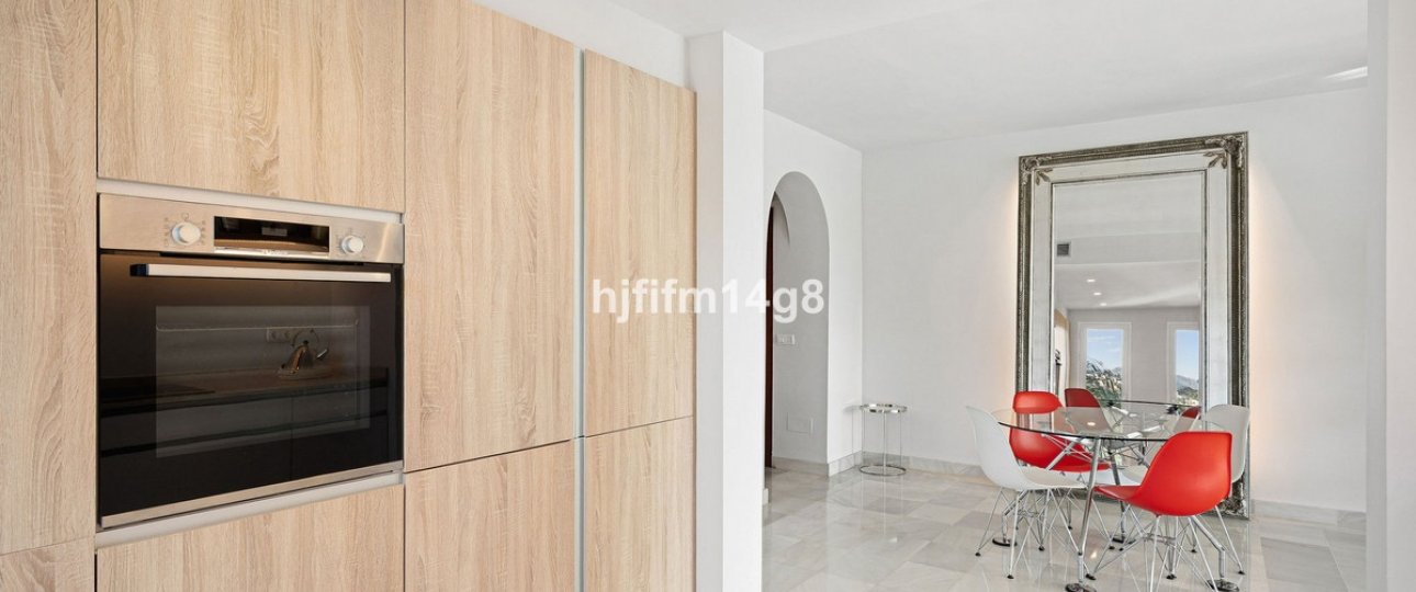 Resale - apartment - Benahavís - Benahavís Centro