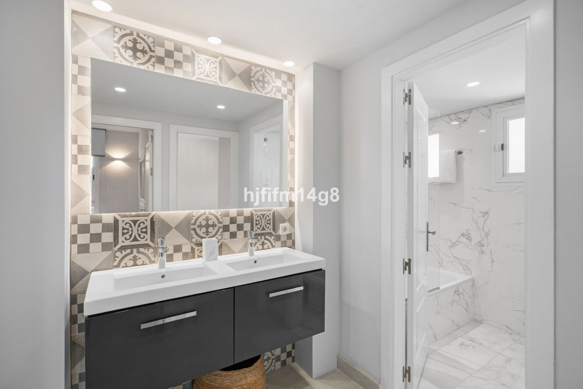 Resale - apartment - Benahavís - Benahavís Centro