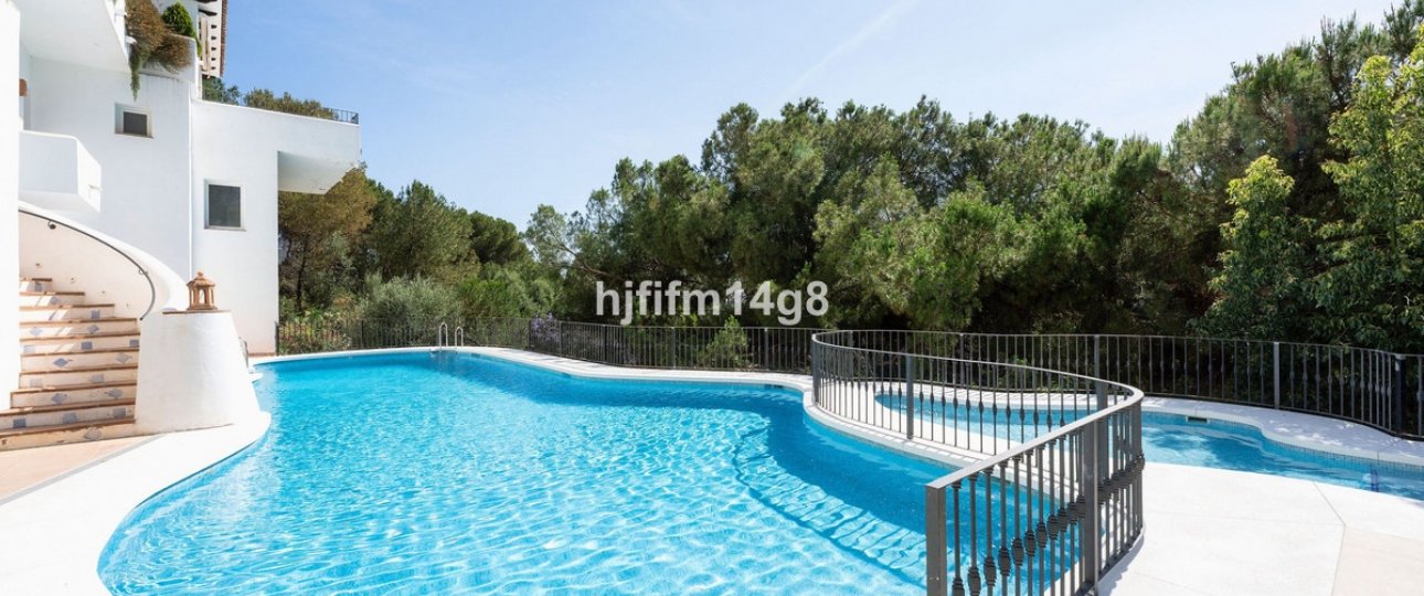Resale - apartment - Benahavís - Benahavís Centro