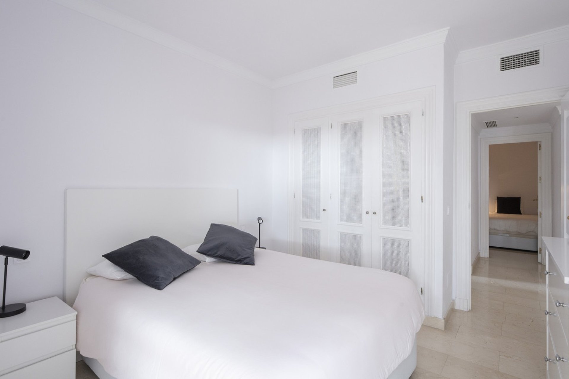 Resale - apartment - Benahavís - Benahavís Centro