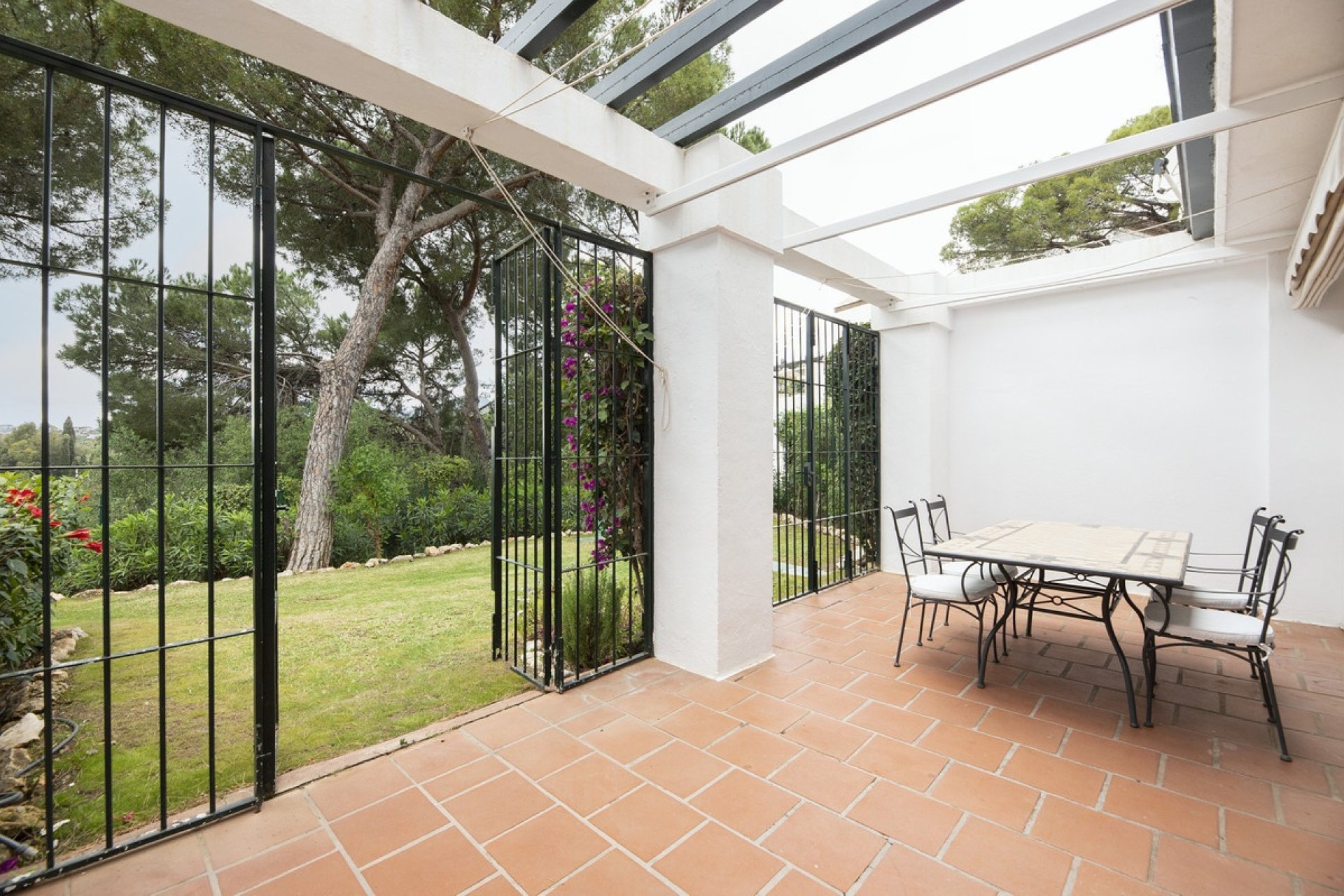 Resale - apartment - Benahavís - Benahavís Centro