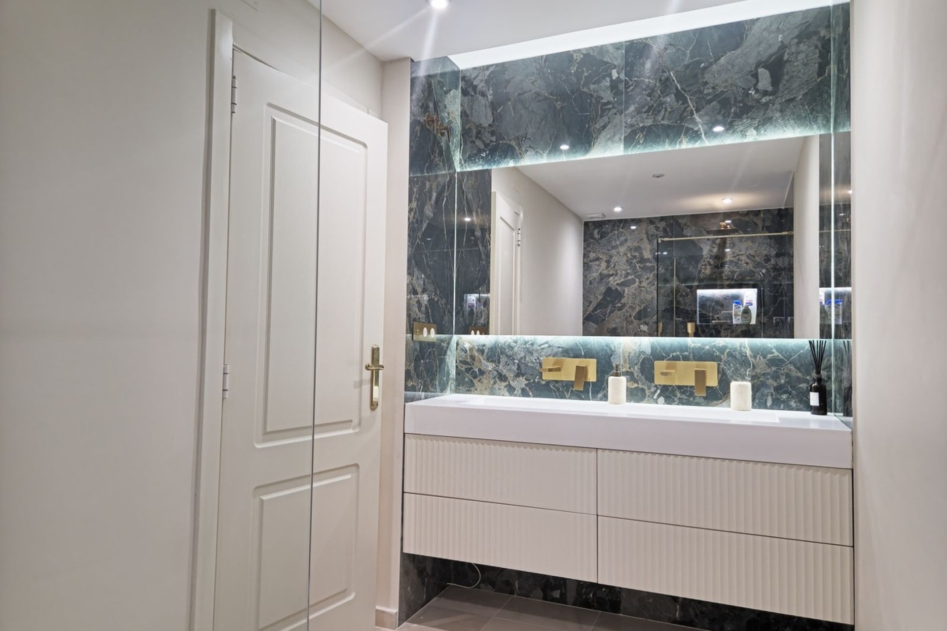 Resale - apartment - Benahavís - Benahavís Centro