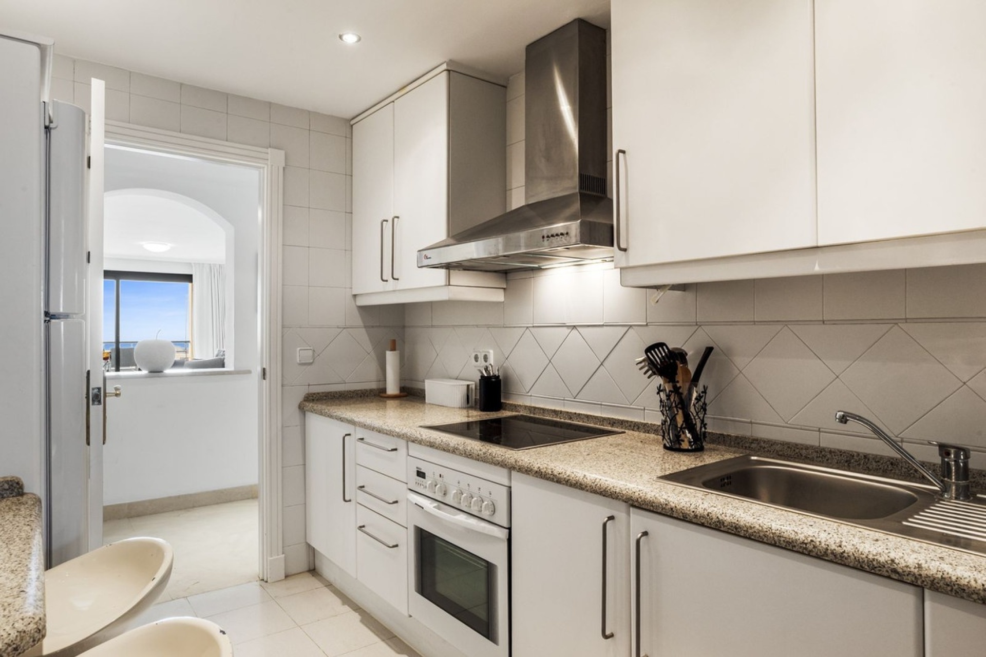 Resale - apartment - Benahavís - Benahavís Centro