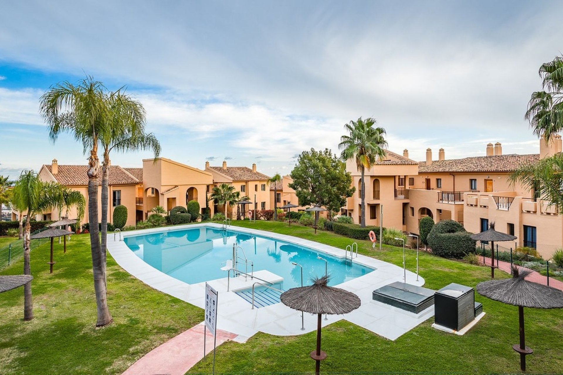 Resale - apartment - Benahavís - Benahavís Centro