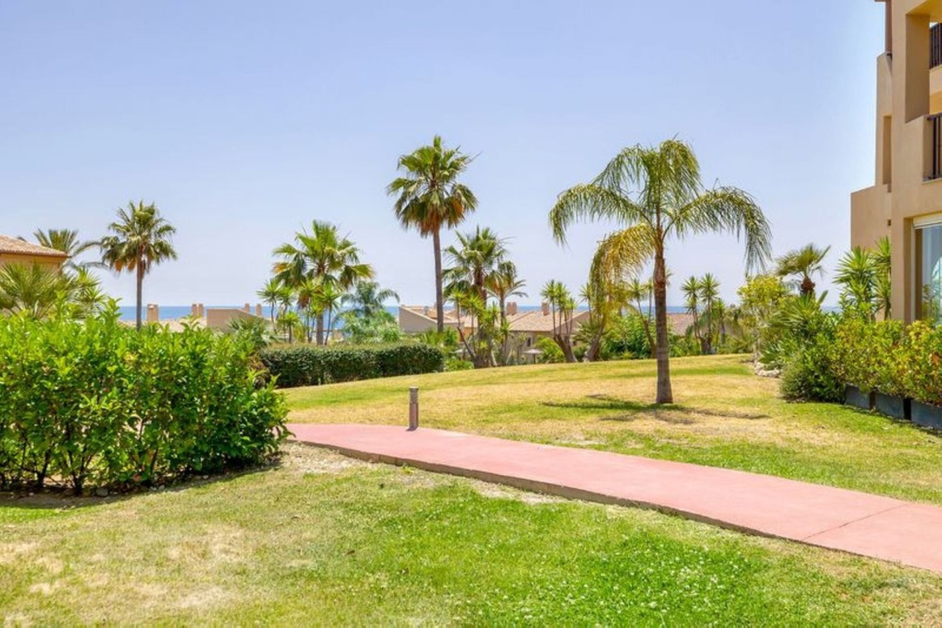 Resale - apartment - Benahavís - Benahavís Centro