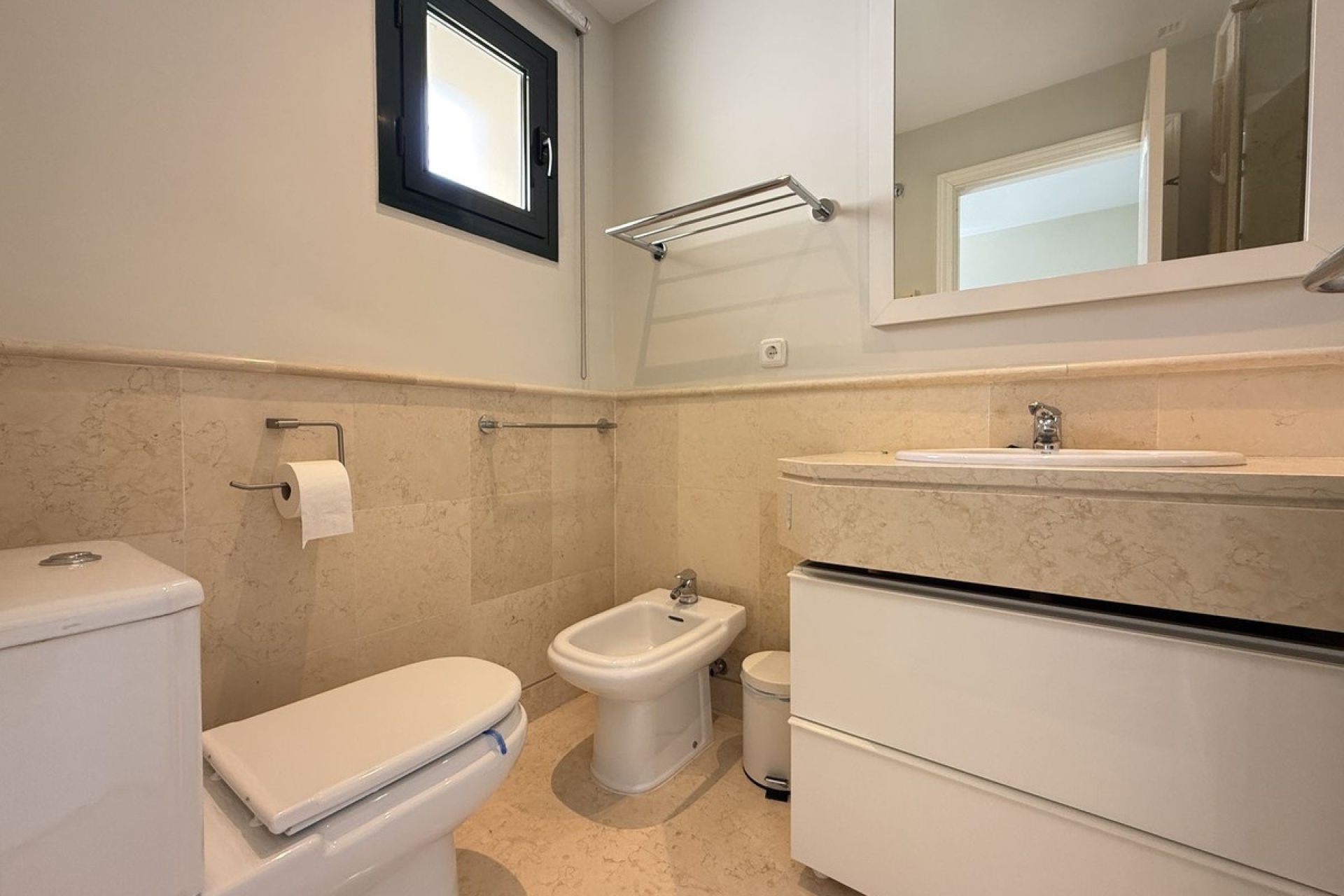 Resale - apartment - Benahavís - Benahavís Centro