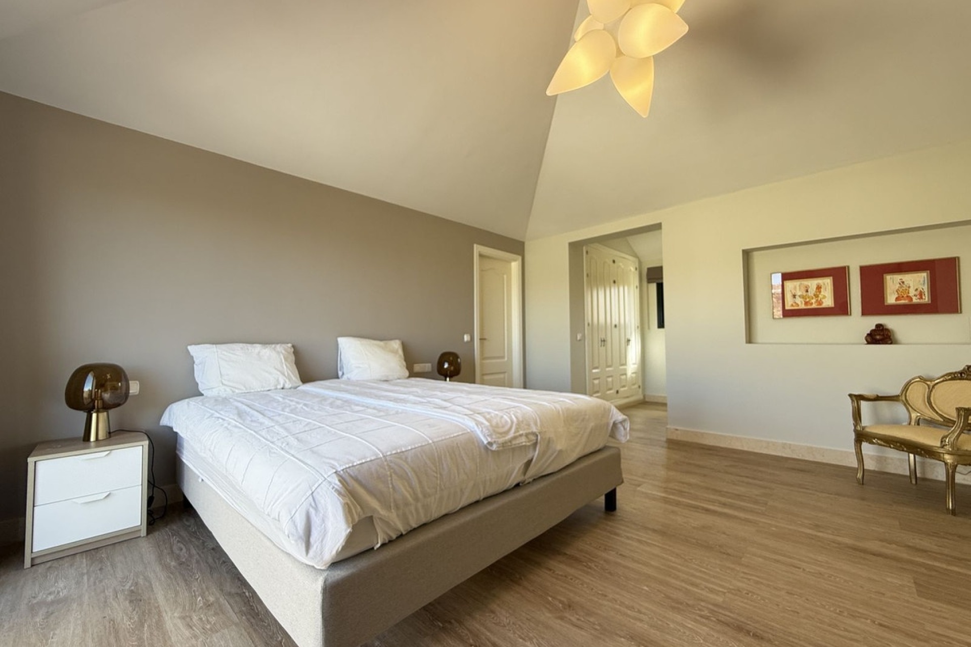Resale - apartment - Benahavís - Benahavís Centro