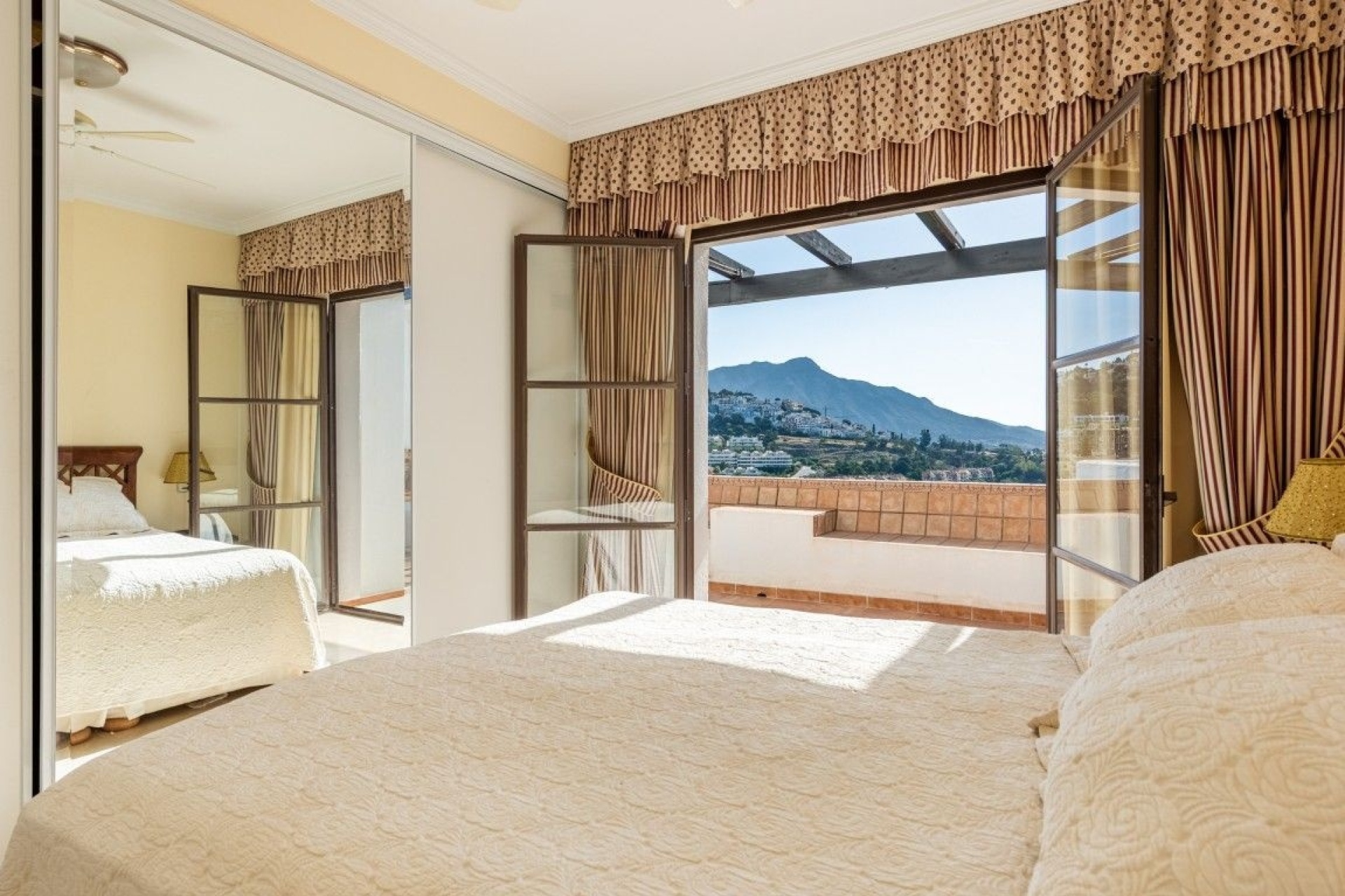 Resale - apartment - Benahavís - Benahavís Centro