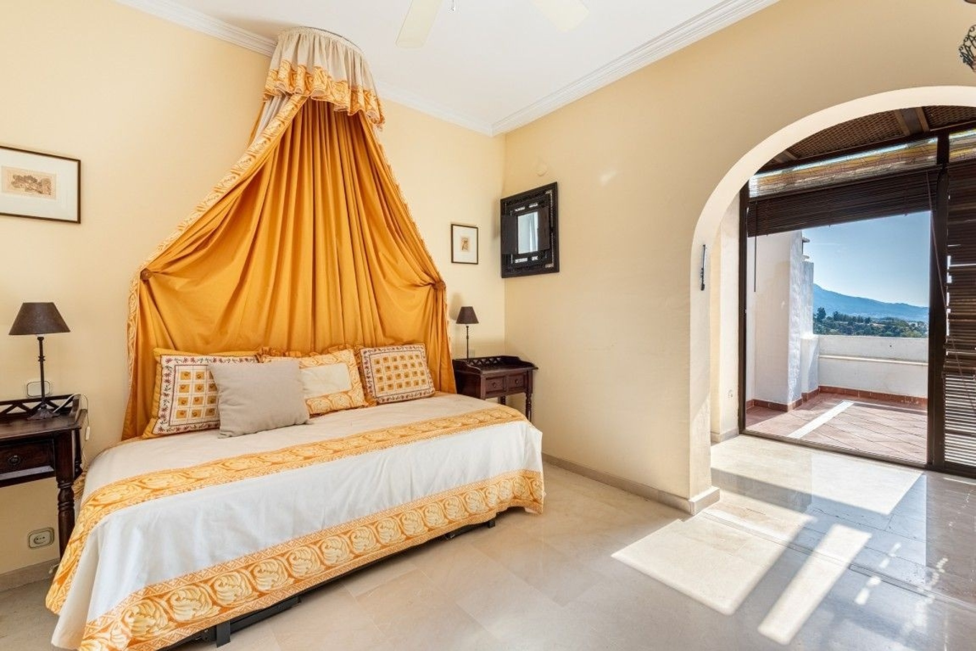 Resale - apartment - Benahavís - Benahavís Centro