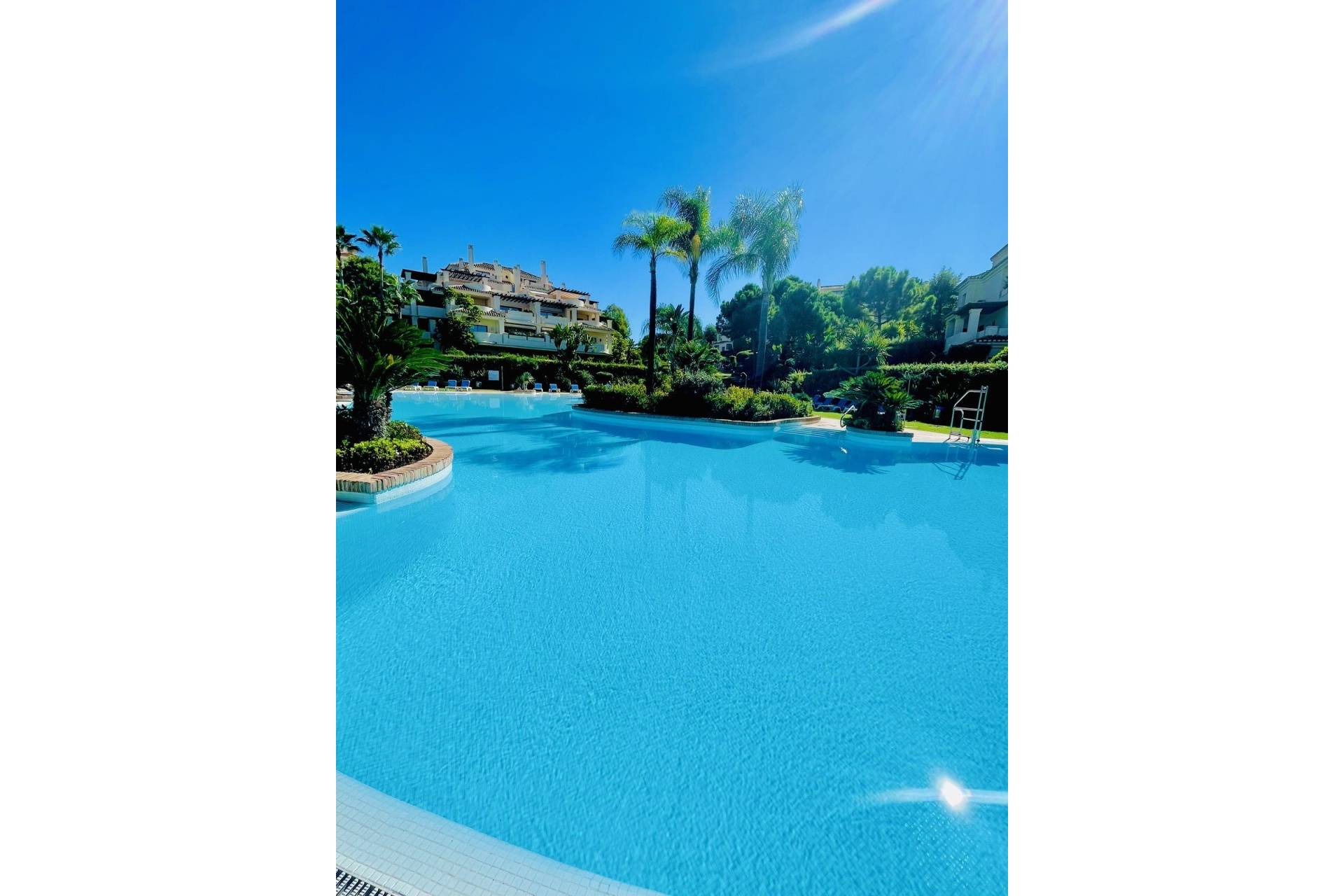 Resale - apartment - Benahavís - Benahavís Centro
