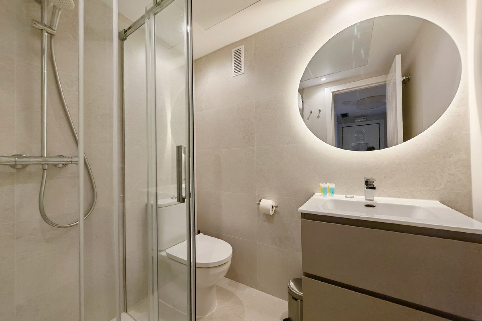 Resale - apartment - Benahavís - Benahavís Centro