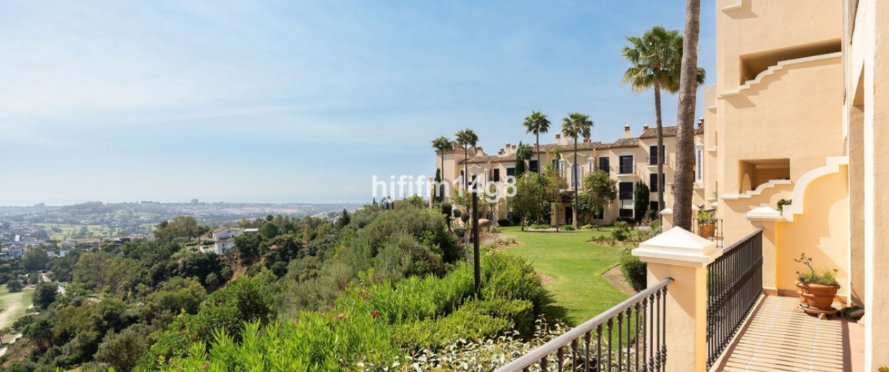 Resale - apartment - Benahavís - Benahavís Centro
