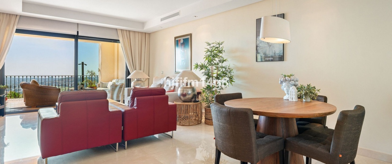Resale - apartment - Benahavís - Benahavís Centro