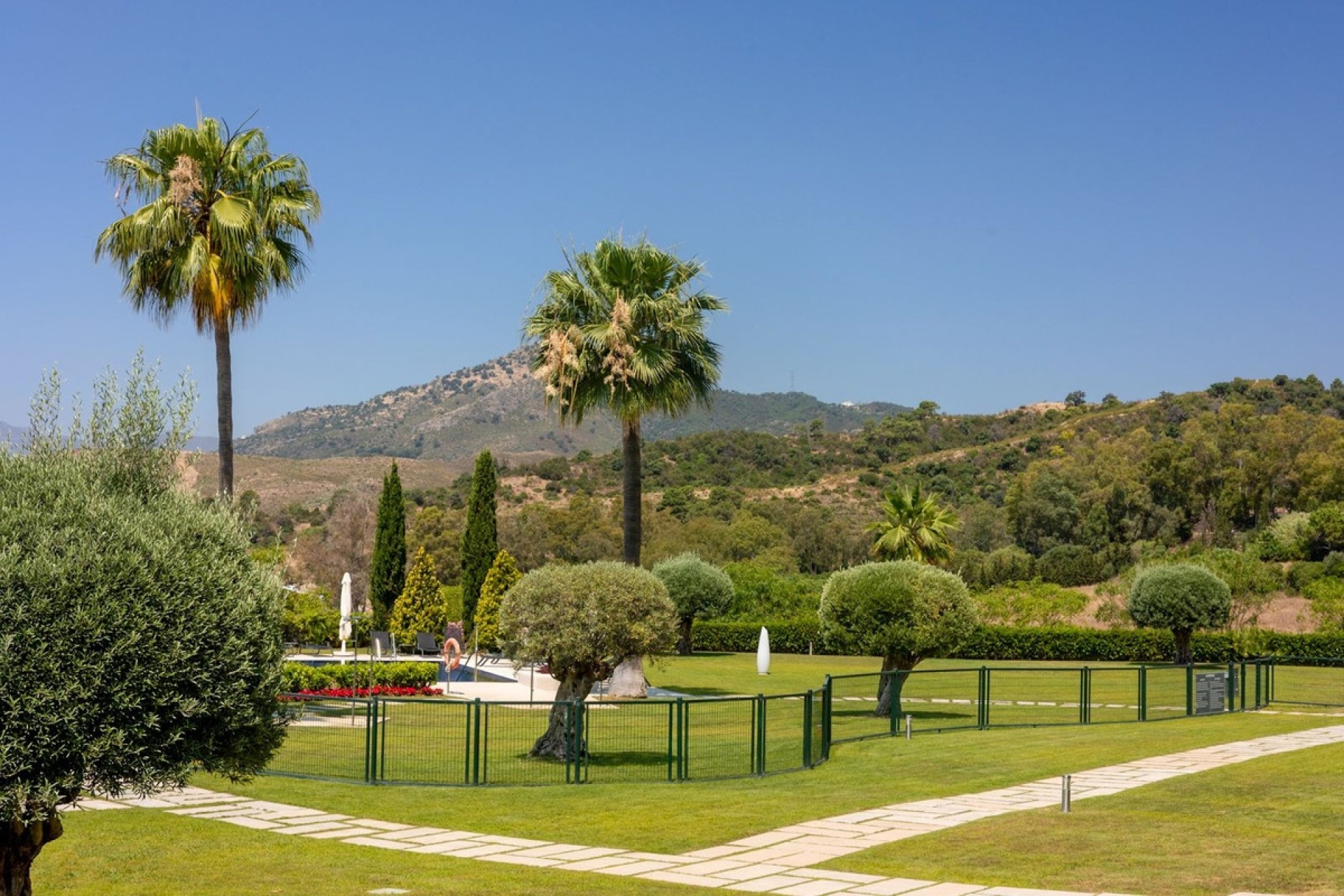 Resale - apartment - Benahavís - Benahavís Centro