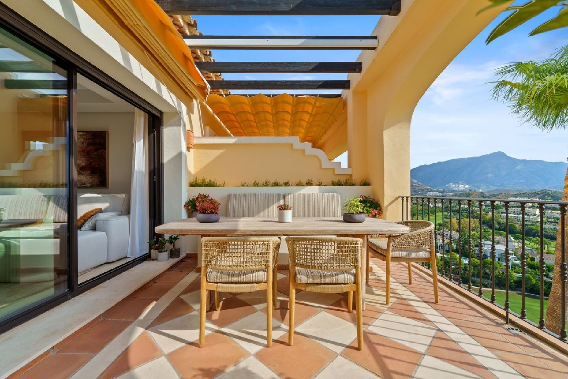 Resale - apartment - Benahavís - Benahavís Centro