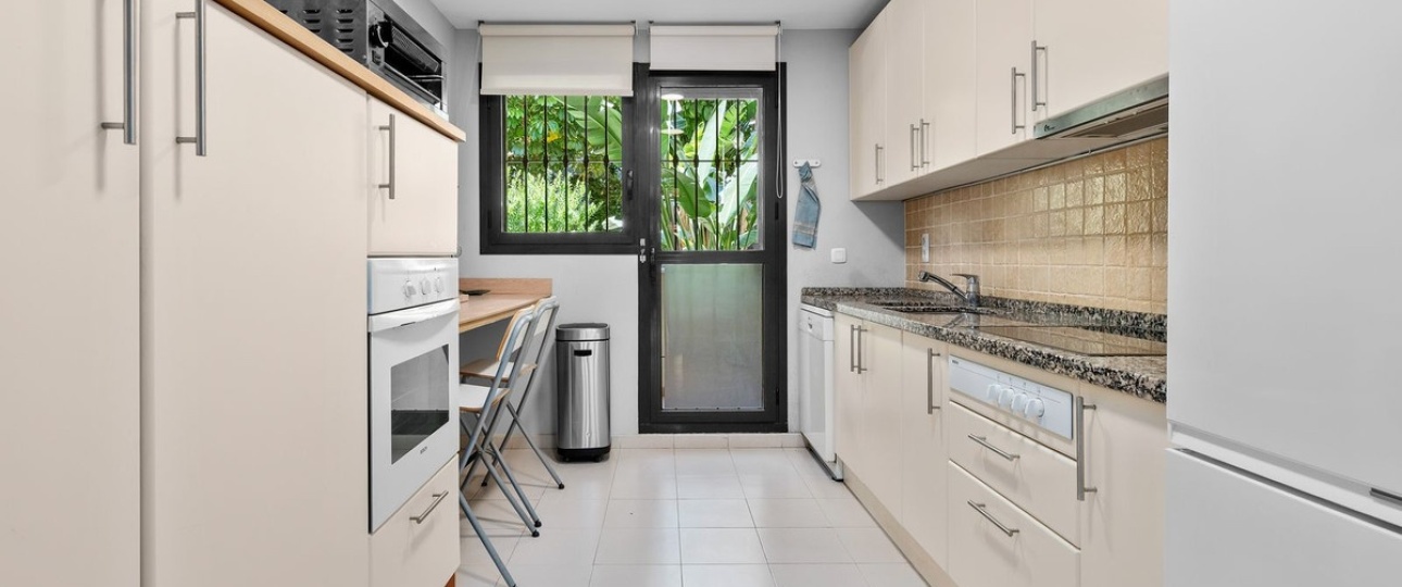 Resale - apartment - Benahavís - Benahavís Centro