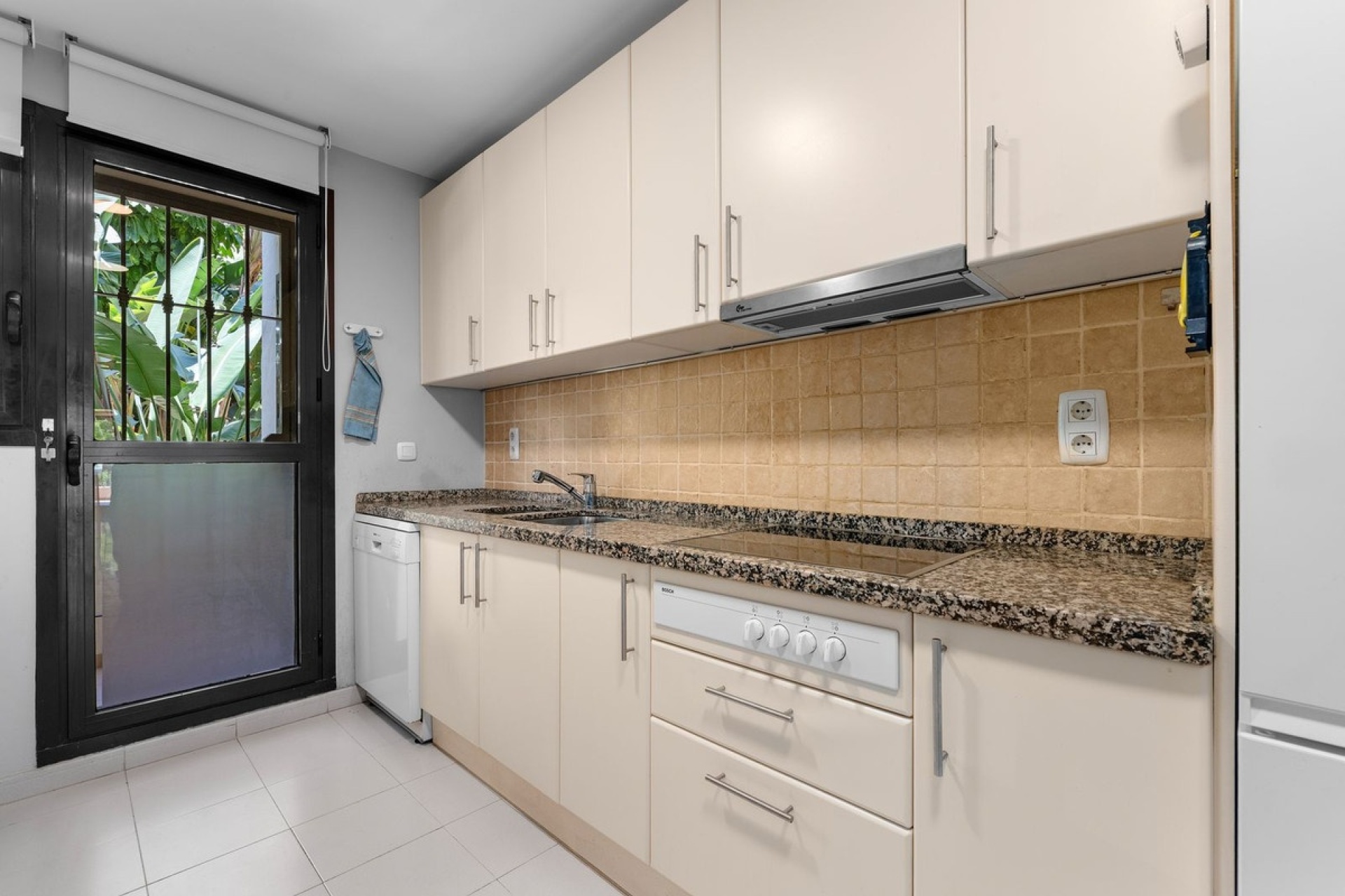 Resale - apartment - Benahavís - Benahavís Centro