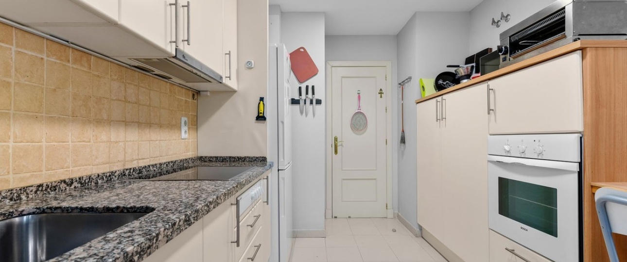 Resale - apartment - Benahavís - Benahavís Centro