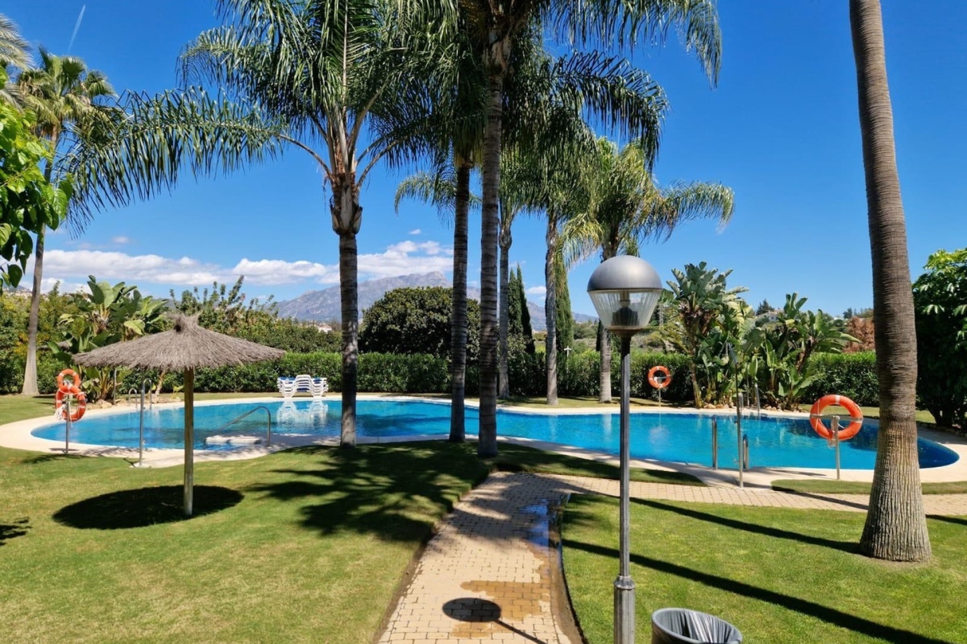 Resale - apartment - Benahavís - Benahavís Centro
