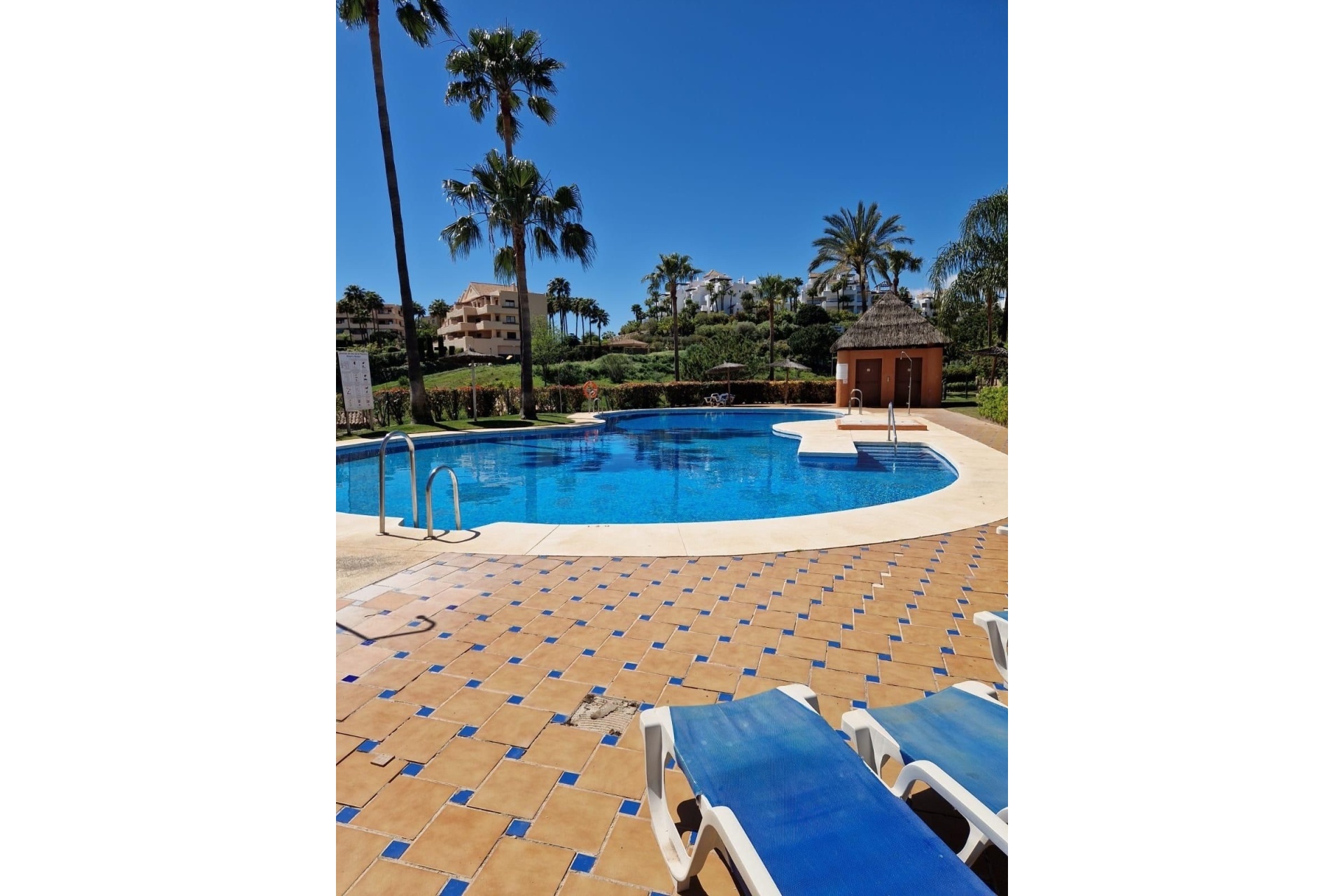 Resale - apartment - Benahavís - Benahavís Centro